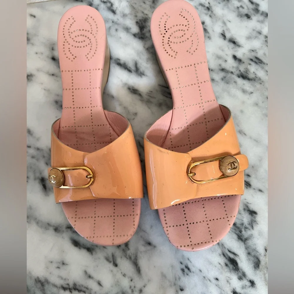 Chanel sandals, Croc, Slippers size 11B